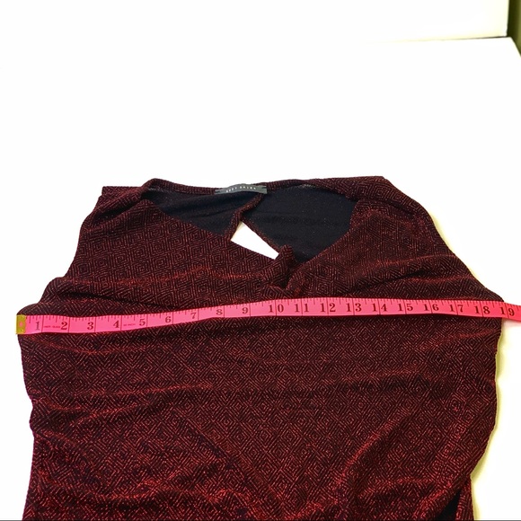 SUZY SHIER | Metallic Shimmer Sleeveless Blouse - Picture 9 of 9